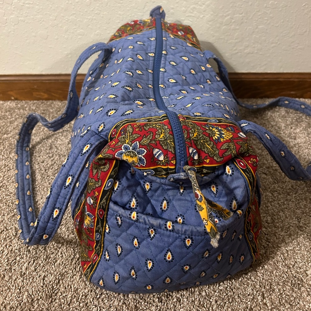 Vera Bradley Medium Duffle Travel Bag - Picture 2 of 4